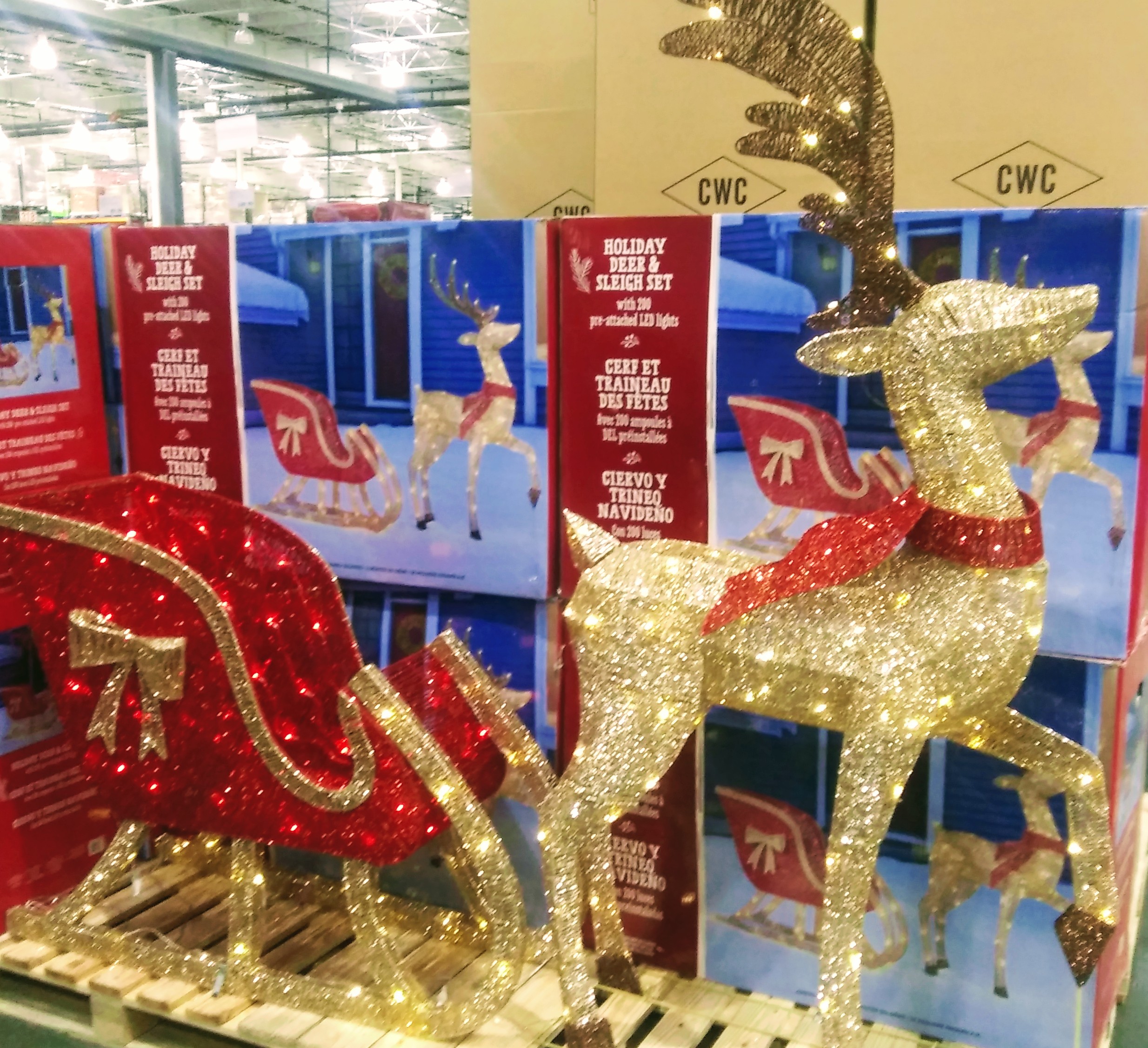 Holiday Sled and Reindeer Lawn Decoration