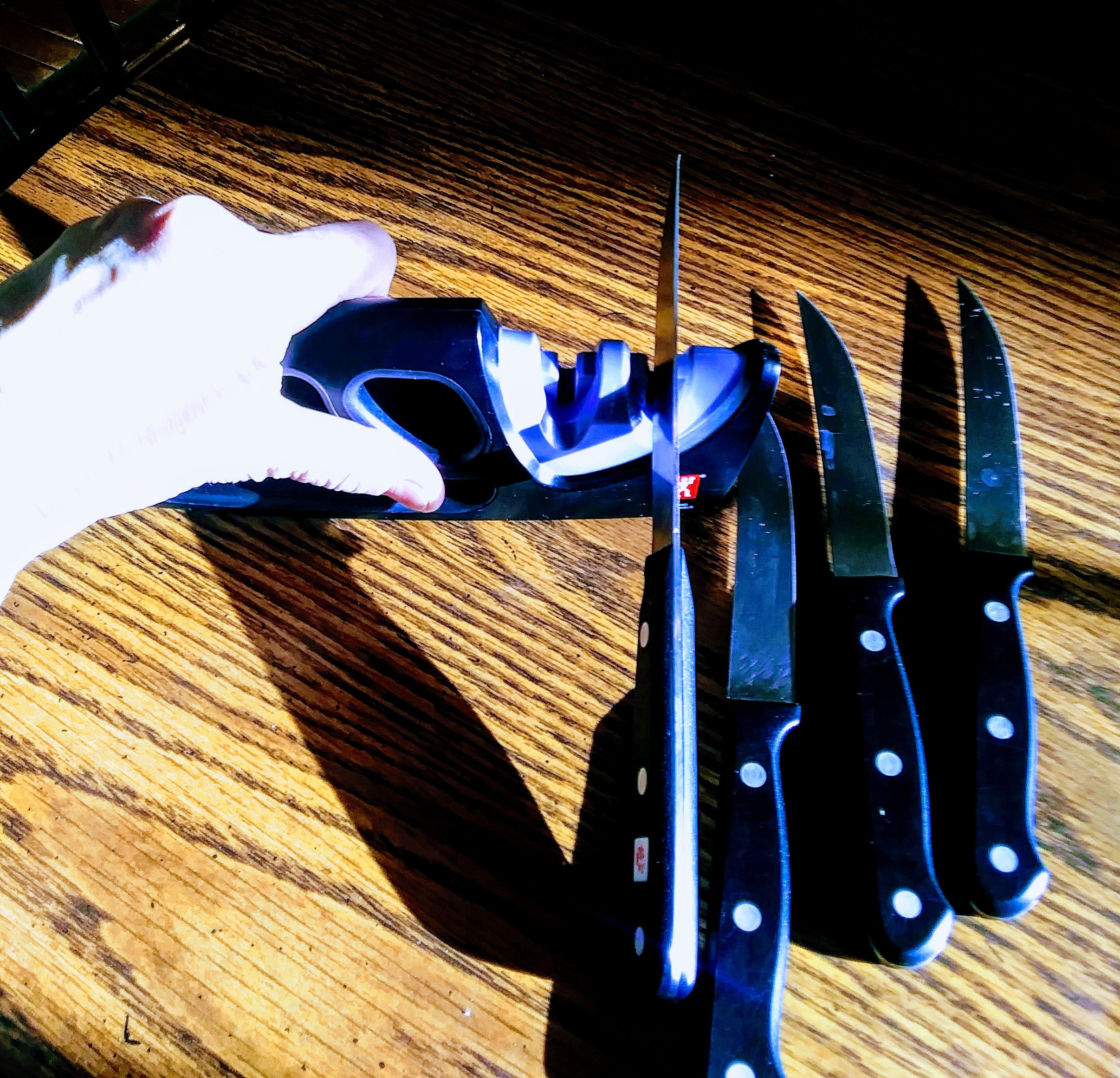 Knives to be Sharpened along with Knife Sharpener