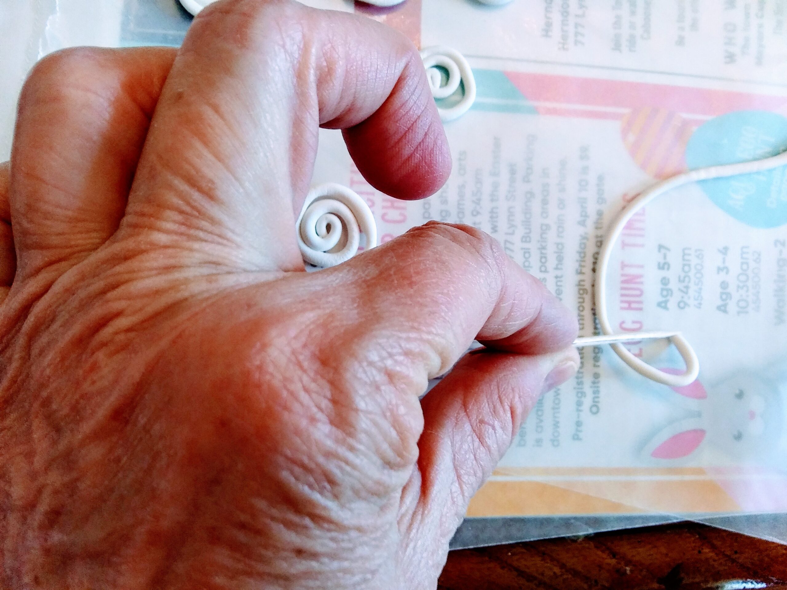 Using a Toothpick to Make Scrolls 