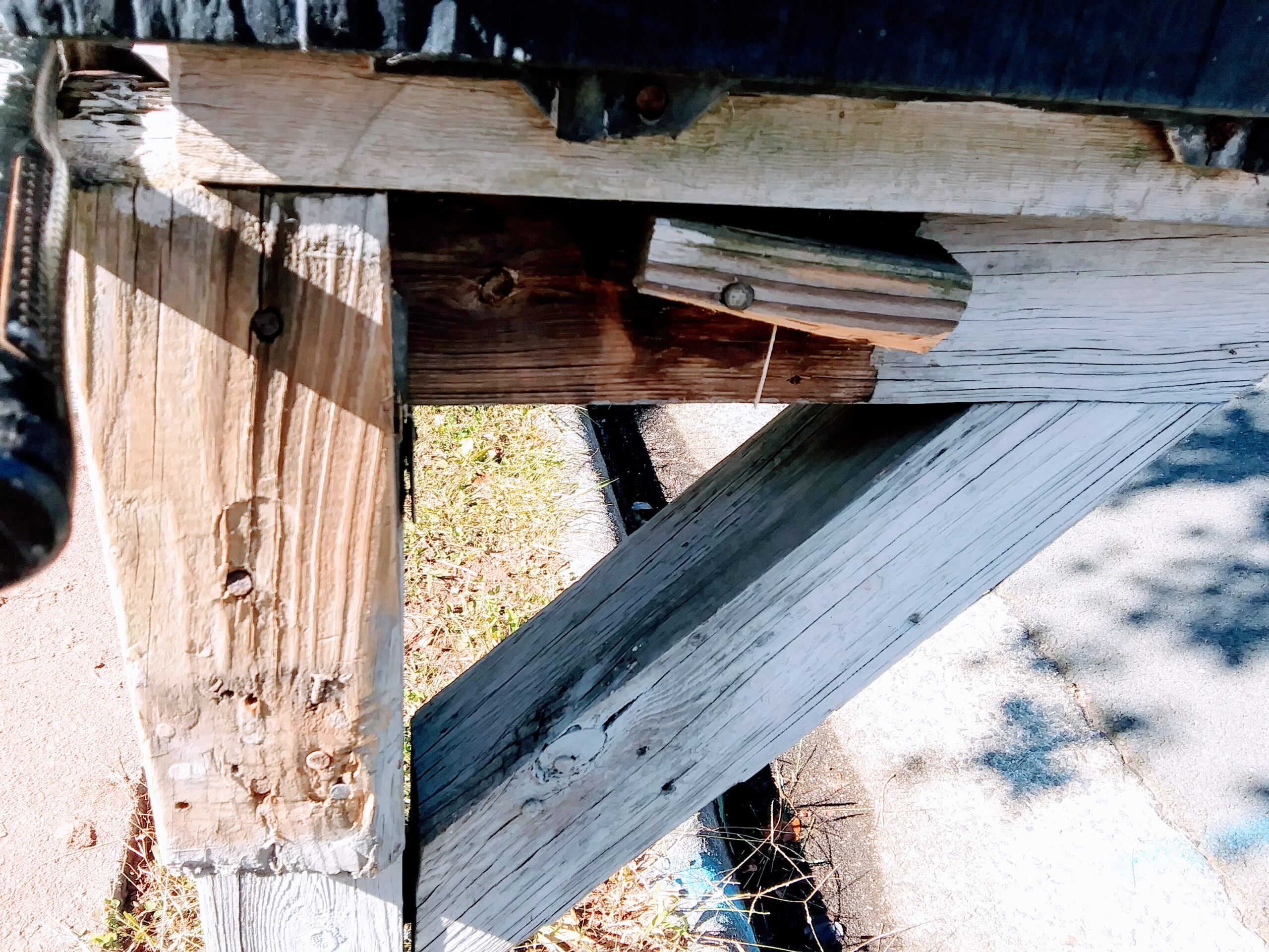 Painting Wooden Mailbox Post