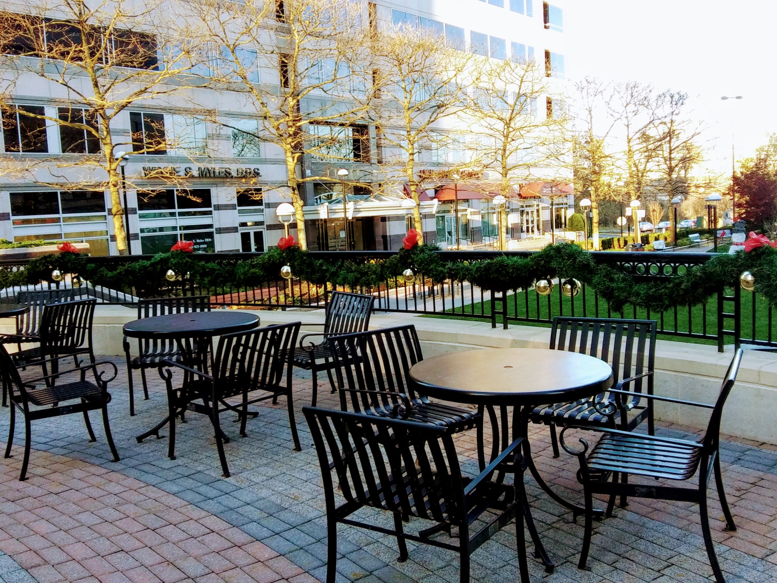 Outdoor Dinning Area