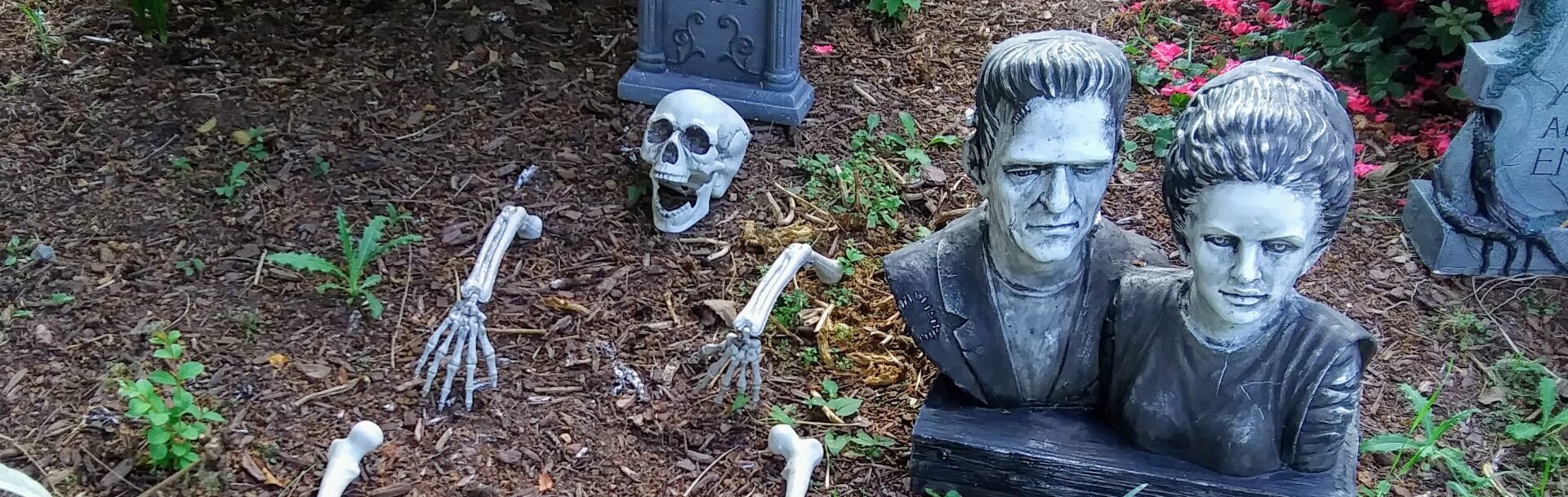 Halloween Yard Decorations