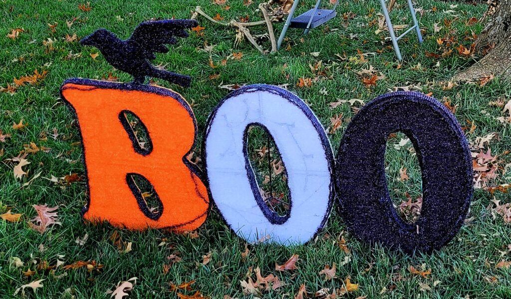 Large BOO Wording, Halloween