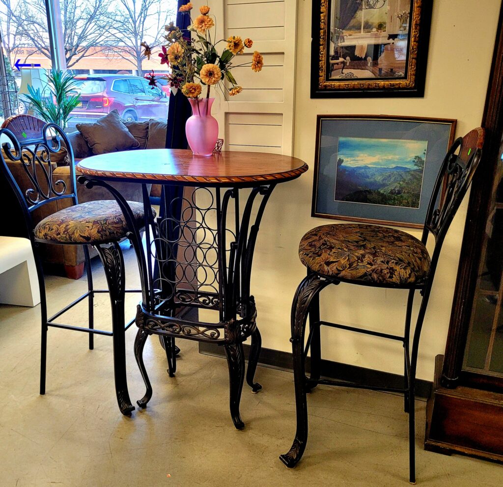 ReStore Bling with Table and Chair Set